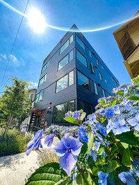 Building Photo - University Flats