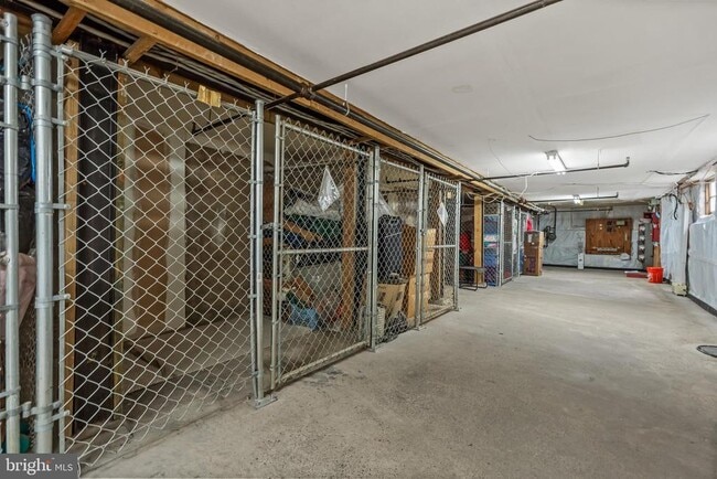 Building Photo - 307 E Duncan Ave