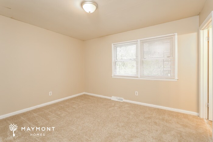 Building Photo - 355 Parkwood Ave