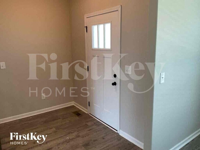 Building Photo - 1349 Millet Dr