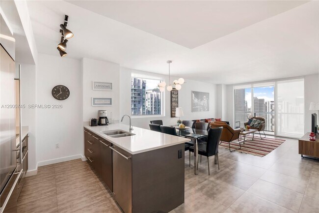 Building Photo - 500 Brickell Ave