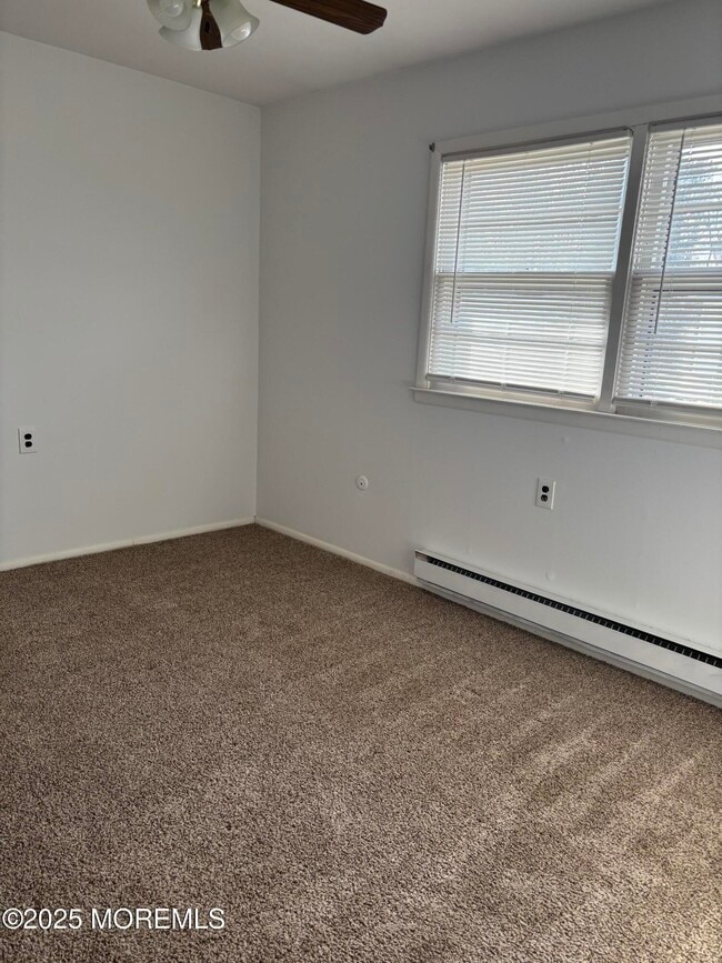 Building Photo - 25 Robinson Rd