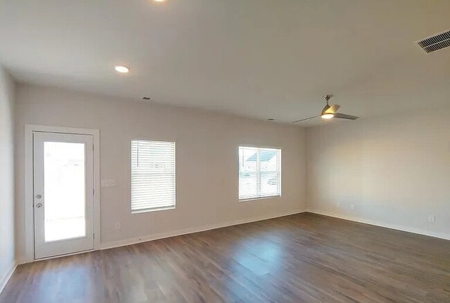 Building Photo - Coming soon!!!  "Charming 3-Bed Haven in H...