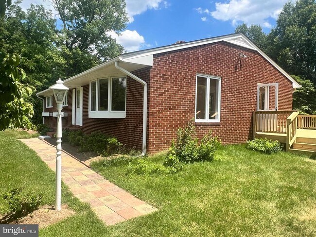 Building Photo - 12405 Shafer Ln
