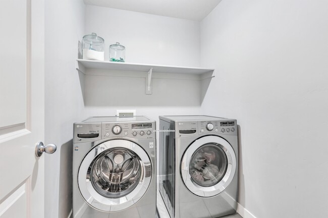 Building Photo - 10517 S Kestrel Rise Rd