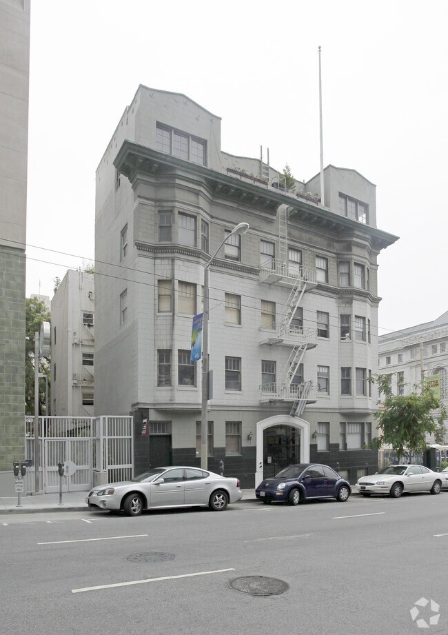 Building Photo - 324 Larkin