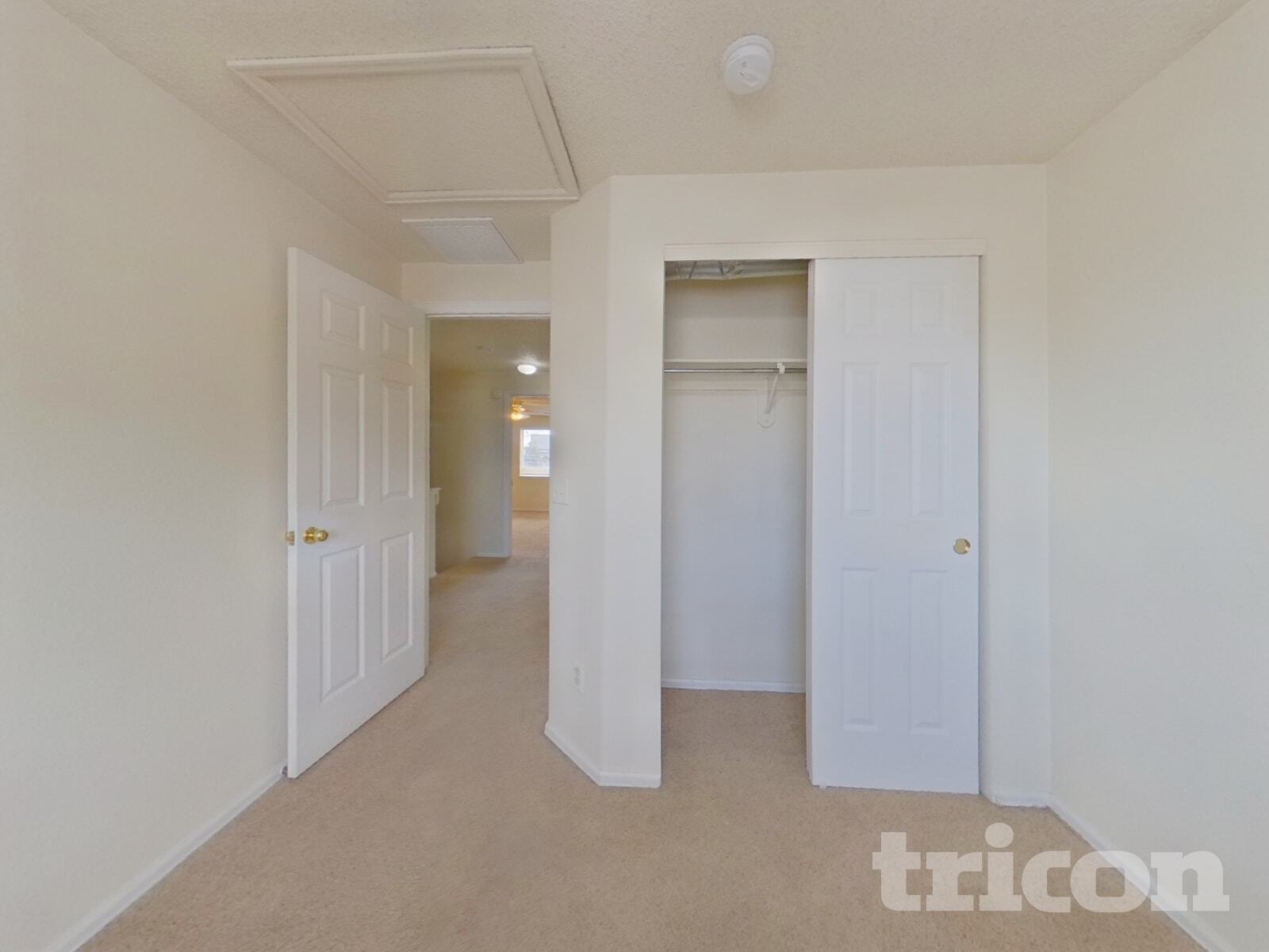 Building Photo - 5504 Vermillion Bluffs Dr