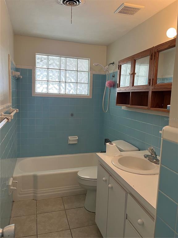 Building Photo - 705 Padua Ct