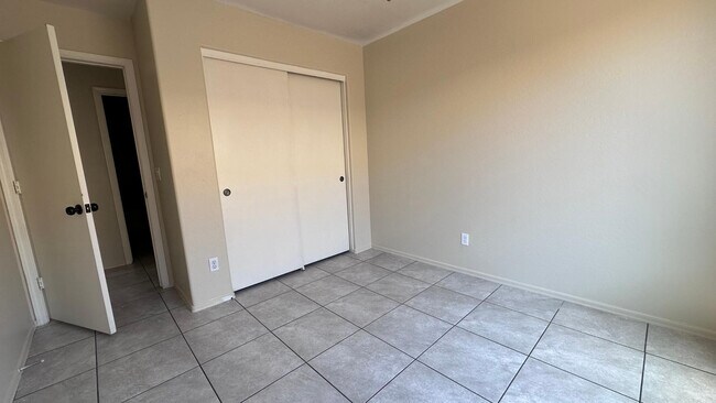 Building Photo - 6608 W Gross Ave