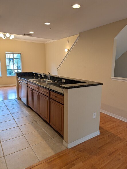 Kitchen - 5218 Hampton Beach Pl