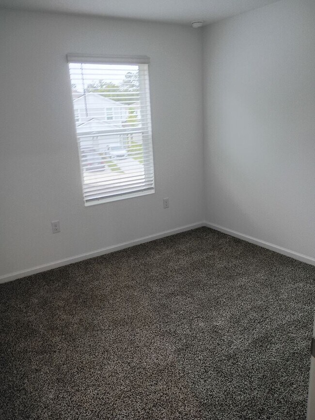 Building Photo - 5659 Ansley St