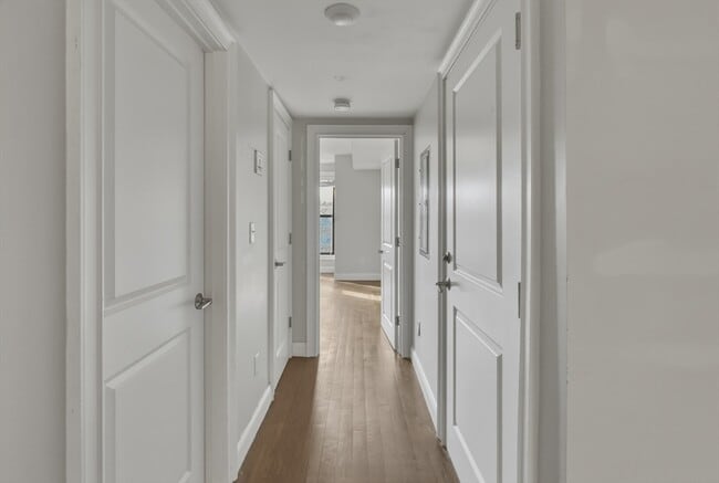 Building Photo - 135 Havre St