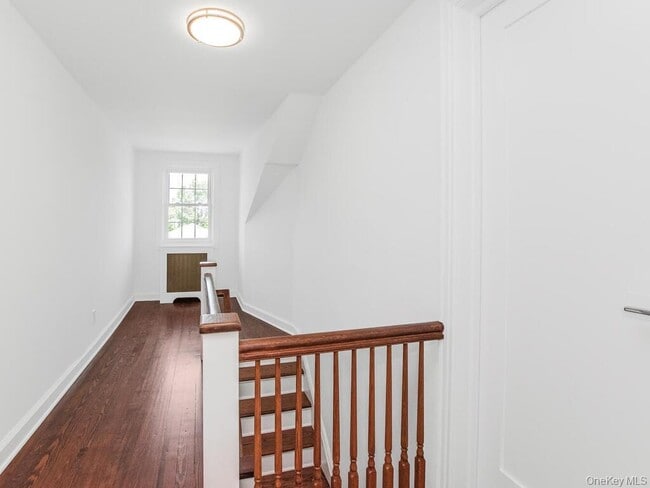 Building Photo - 70 Normandy Rd