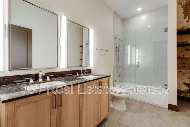 Building Photo - 124 Monroe Ave