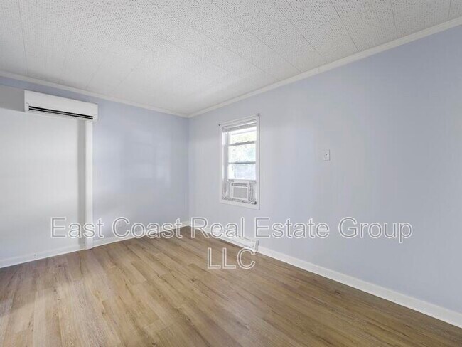 Building Photo - 13628 Pennsylvania Ave