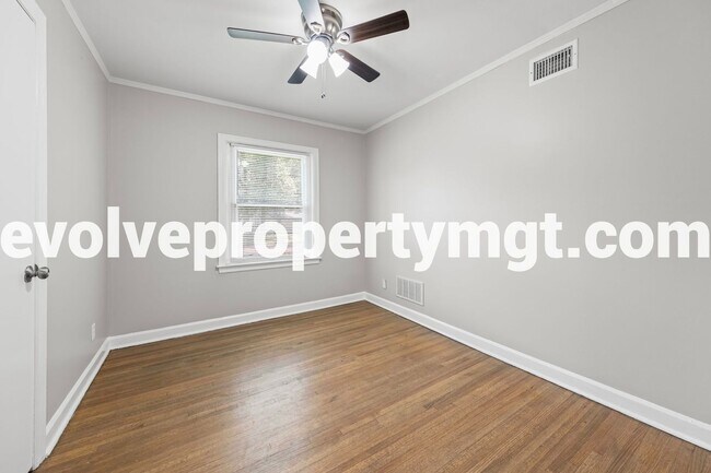 Building Photo - Charming Newly Renovated Home in East Memp...
