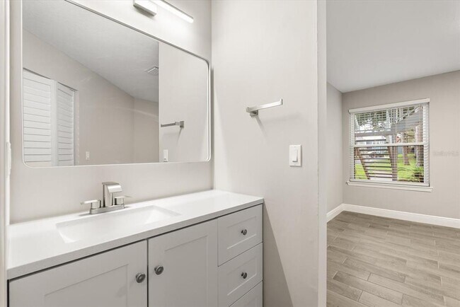 Building Photo - 2592 Grassy Point Dr