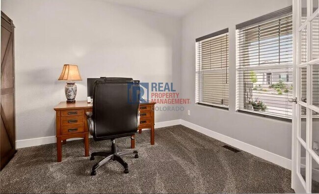 Building Photo - 6687 Rolling Creek Dr