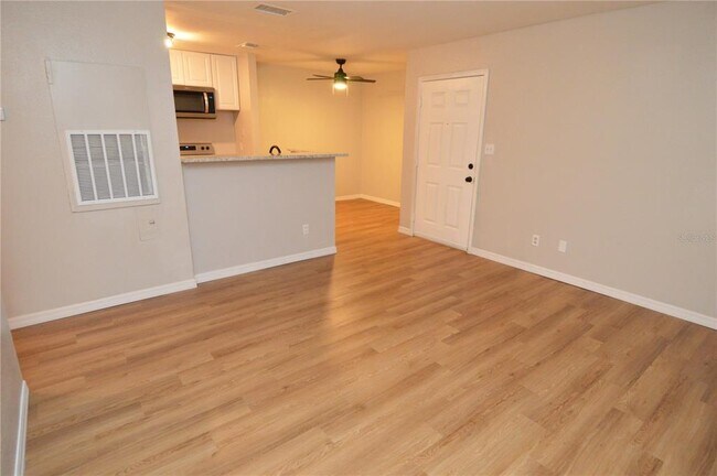 Building Photo - 1400 Gandy Blvd N