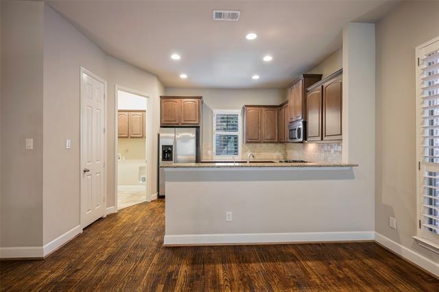 Building Photo - 2222 Marilla St