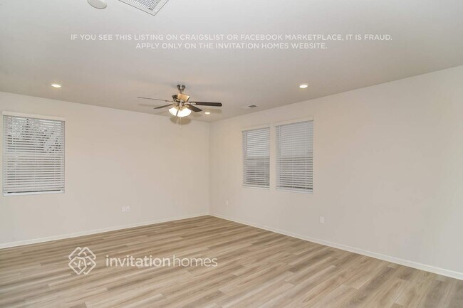 Building Photo - 5088 Mifford Dr