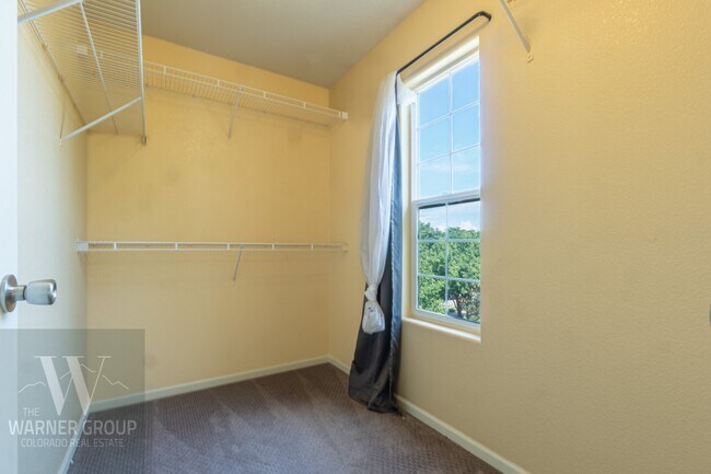 Building Photo - 2147 Falkirk Dr