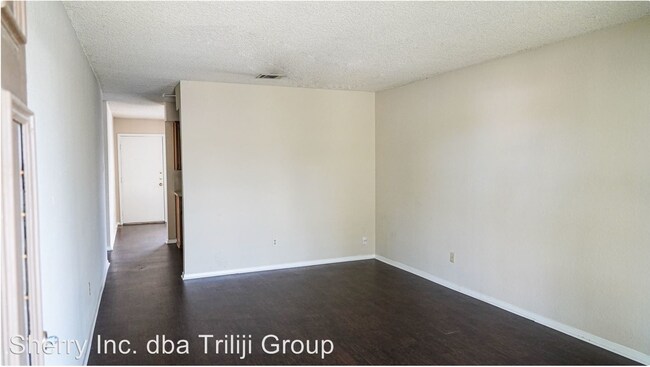 Building Photo - E 105-107 Eldorado