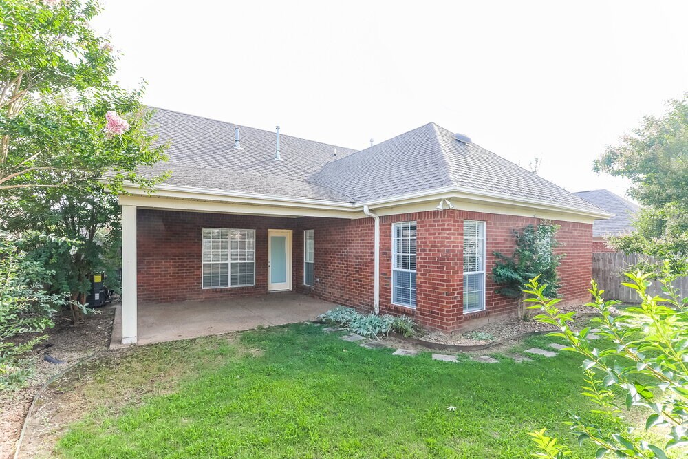 Building Photo - 2710 Mariah Ln