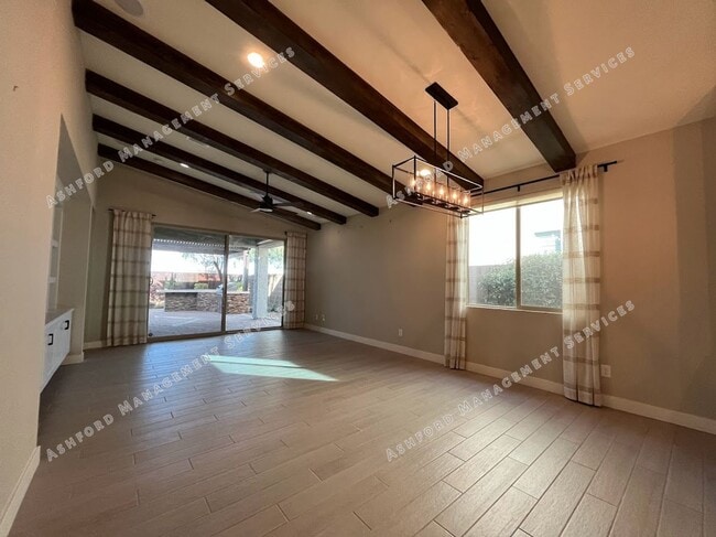 Building Photo - BEAUTIFUL 3 BEDROOM 2 BATHROOM HOME IN PEORIA