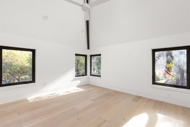 Building Photo - 1603 Chelsea Ln