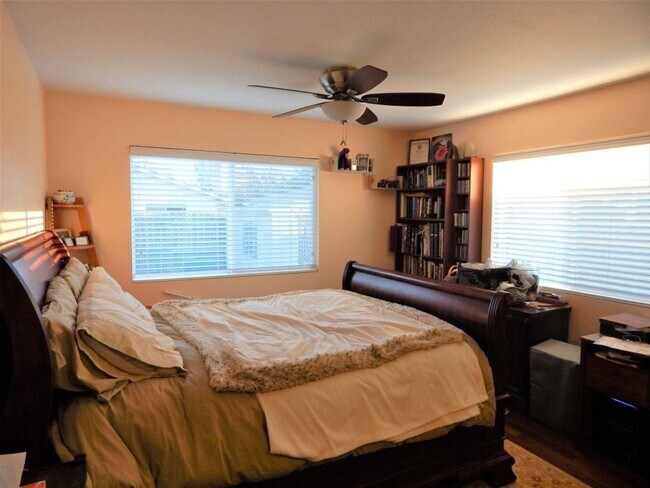 Building Photo - Beautifully remodeled East Davis home available August 5!