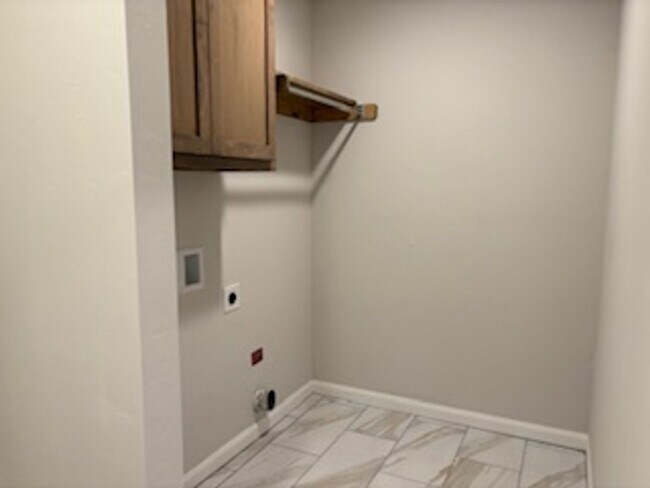 Building Photo - NEW HOME~!