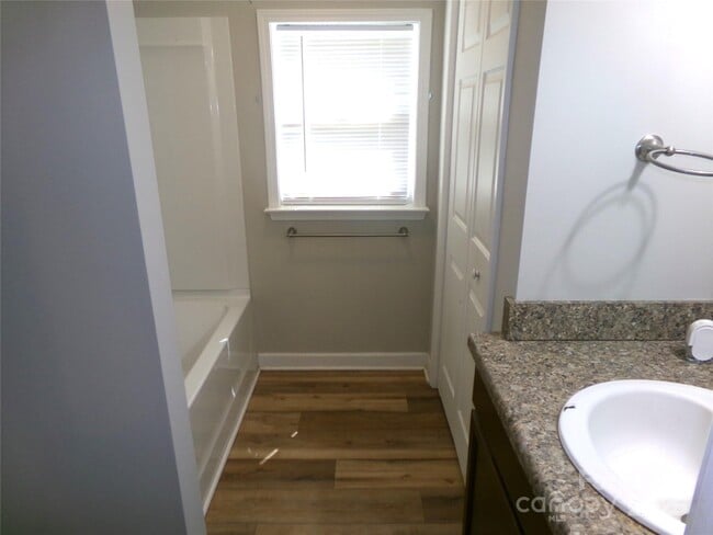 Building Photo - 40119 NC-740