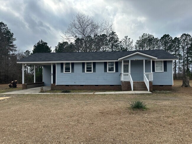 Building Photo - 824 Congaree Church Rd