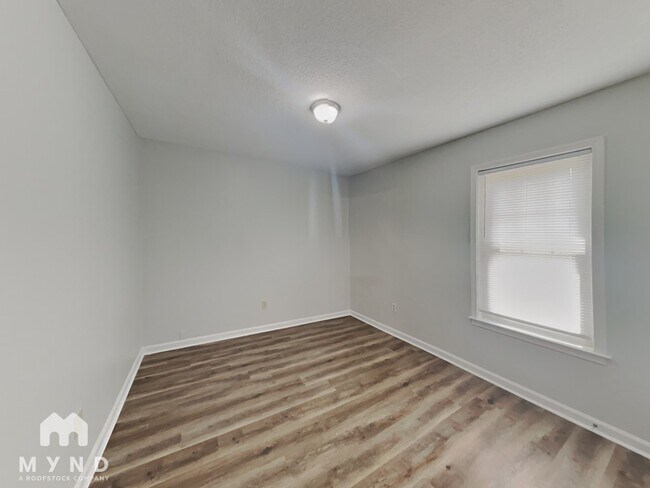 Building Photo - 3859 Hyacinth Dr