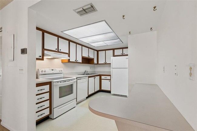 Building Photo - 3280 37th Way S