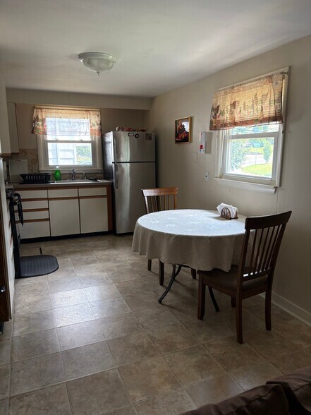 Building Photo - 107 Robert Dr