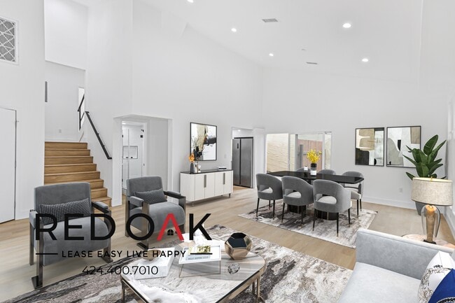Primary Photo - 325 W Ave 38