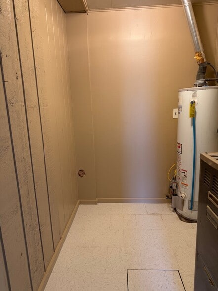 Building Photo - 713 S Billings Blvd