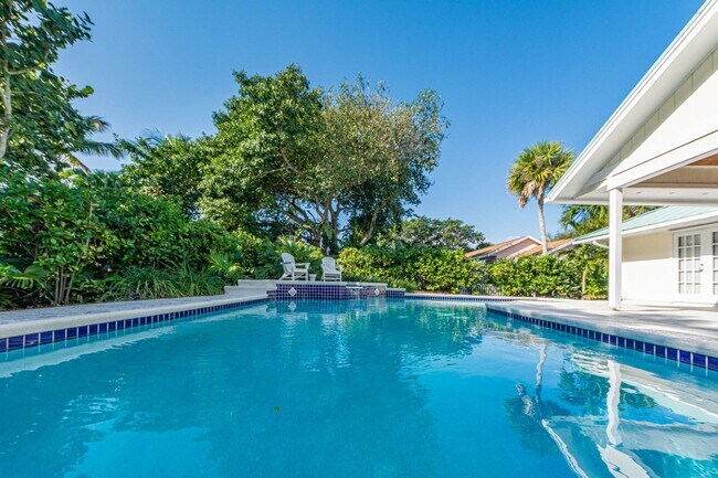 Building Photo - 2225 Silver Sands Ct