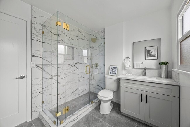 Building Photo - 1510 W 52nd St