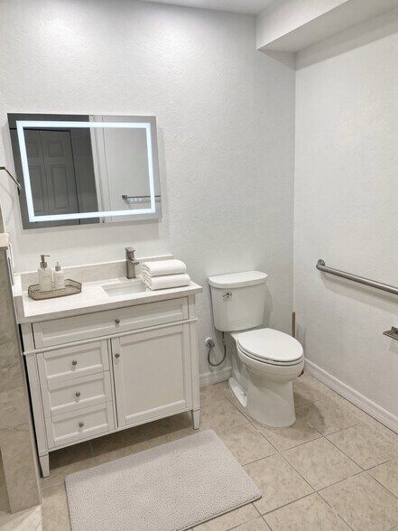 Building Photo - 634 Cohen Way