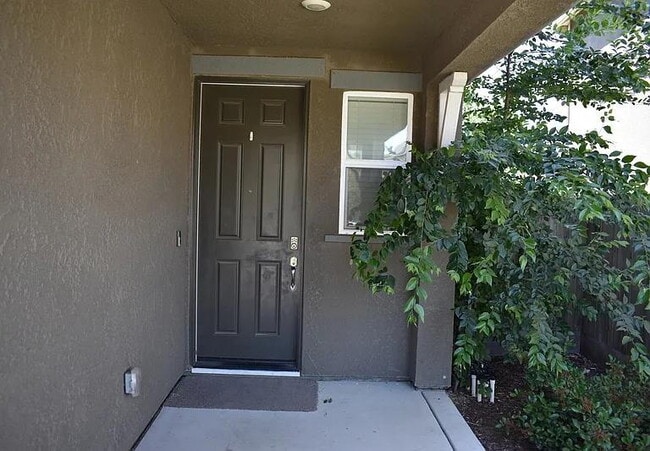 Building Photo - beautiful home