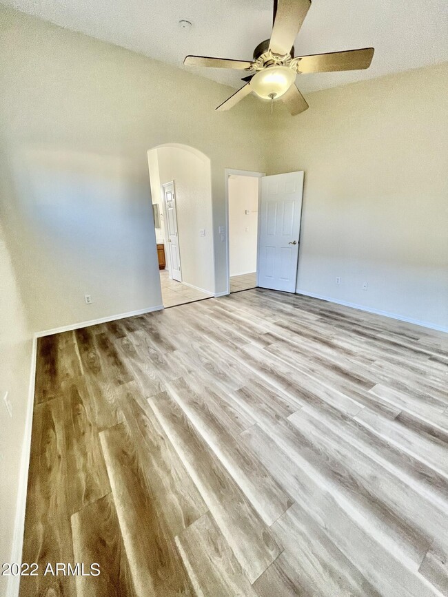 Building Photo - 13622 W Peck Ct