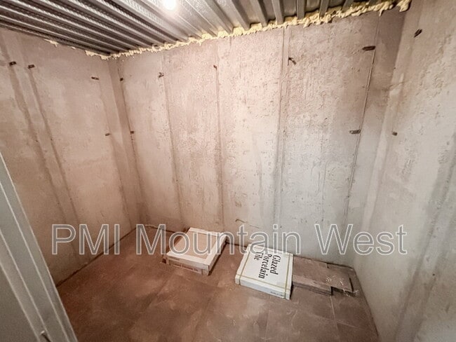 Building Photo - 2241 W 2475 N