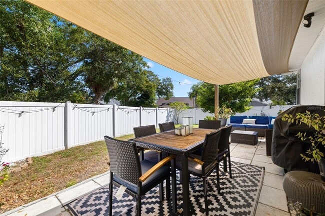 Building Photo - 245 Petrea Dr