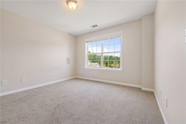 Building Photo - 3852 Roxfield Dr NE