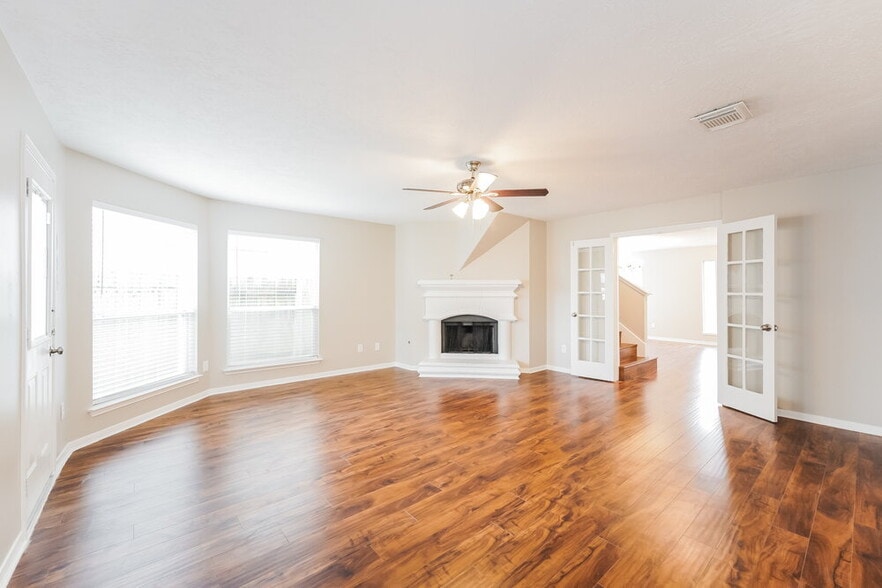 Building Photo - 14814 Dorray Ln