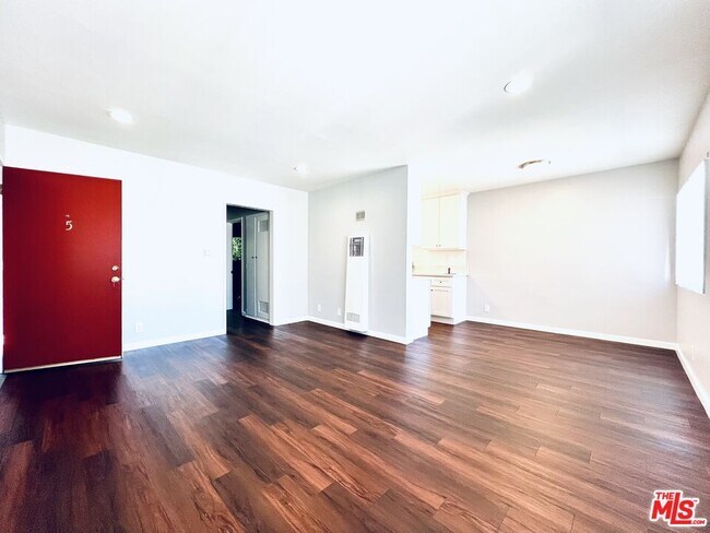 Building Photo - 11749 Riverside Dr