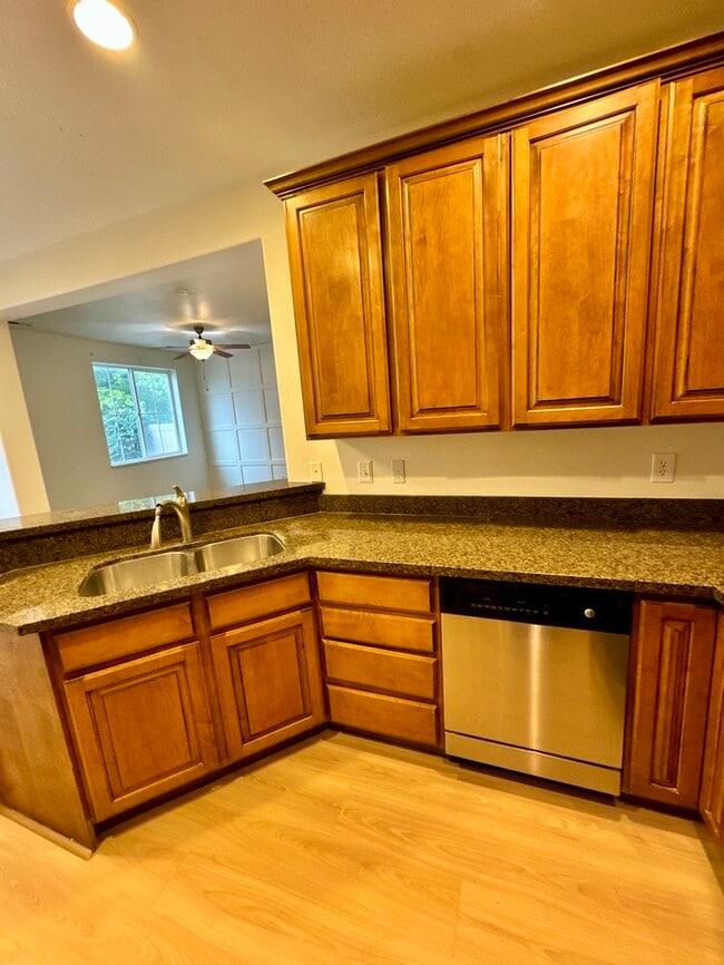 Building Photo - Your Next Home Awaits!